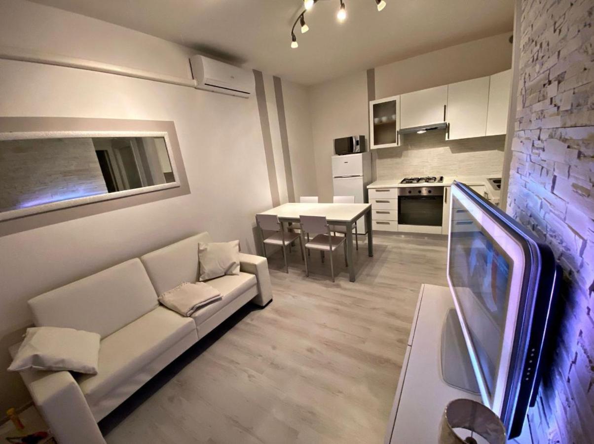 Solmare Apartments - Private Parking - Pool Rosapineta Exterior foto